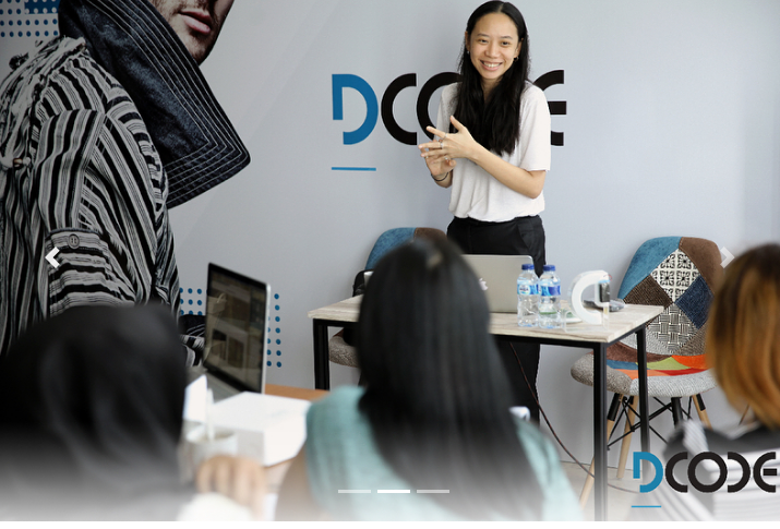 Mau Jadi Desainer Sukses? Ambil Inspirasi dari 5 Fashion Designer Distinctive ini
