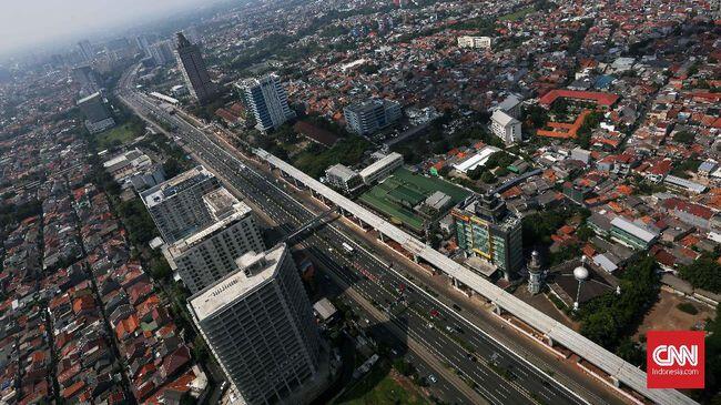 Ngabalin Tantang Prabowo Adu Data Soal Biaya Pembangunan LRT