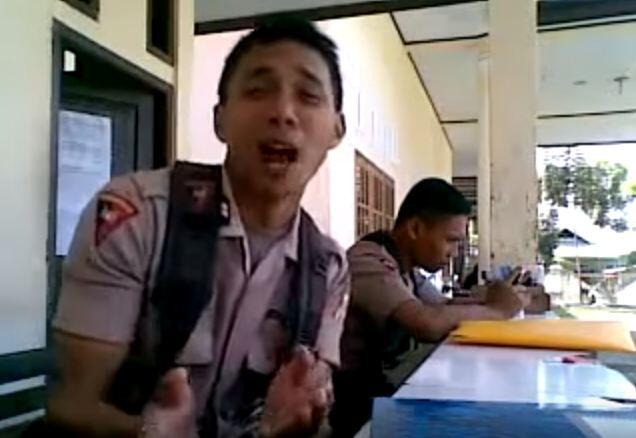 DERETAN ORANG YANG TERKENAL KARENA SENSASINYA (KAYAKNYA SIH -_- )