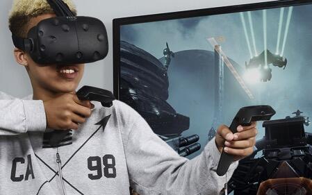 Tak Cuma Maen Game &amp; Nonton Film, Ini 5 Kegunaan Teknologi VR