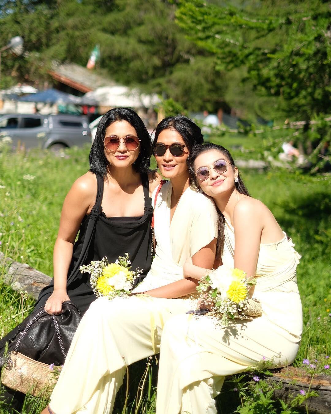 Jadi Bridesmaid, 10 Potret Raline Shah Liburan di Italia