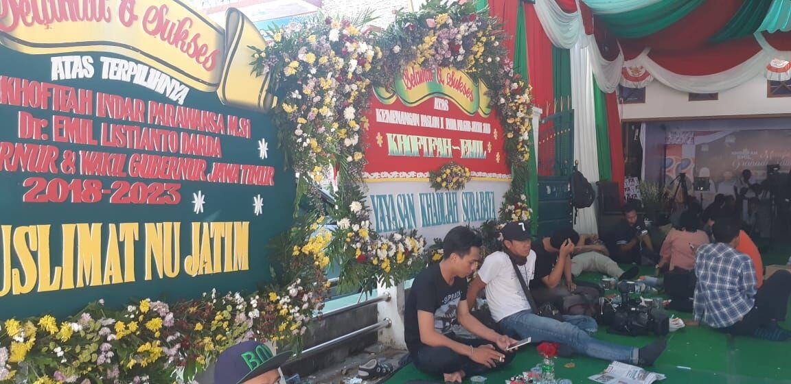 SBY hingga Pakde Karwo Kirim Karangan Bunga untuk Khofifah