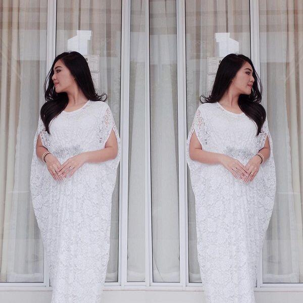 10 Inspirasi Dress ala Tiara Pangestika Agar Penampilan Makin Stylish