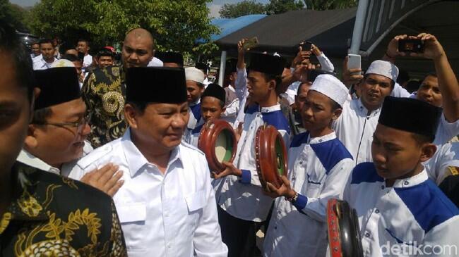 Prabowo Diusik Momen Sujud Syukur di 2014