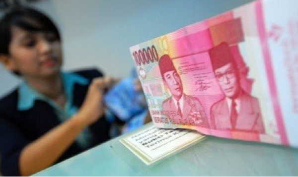 Makin bergerak liar, Dolar AS akhirnya tembus Rp14.400