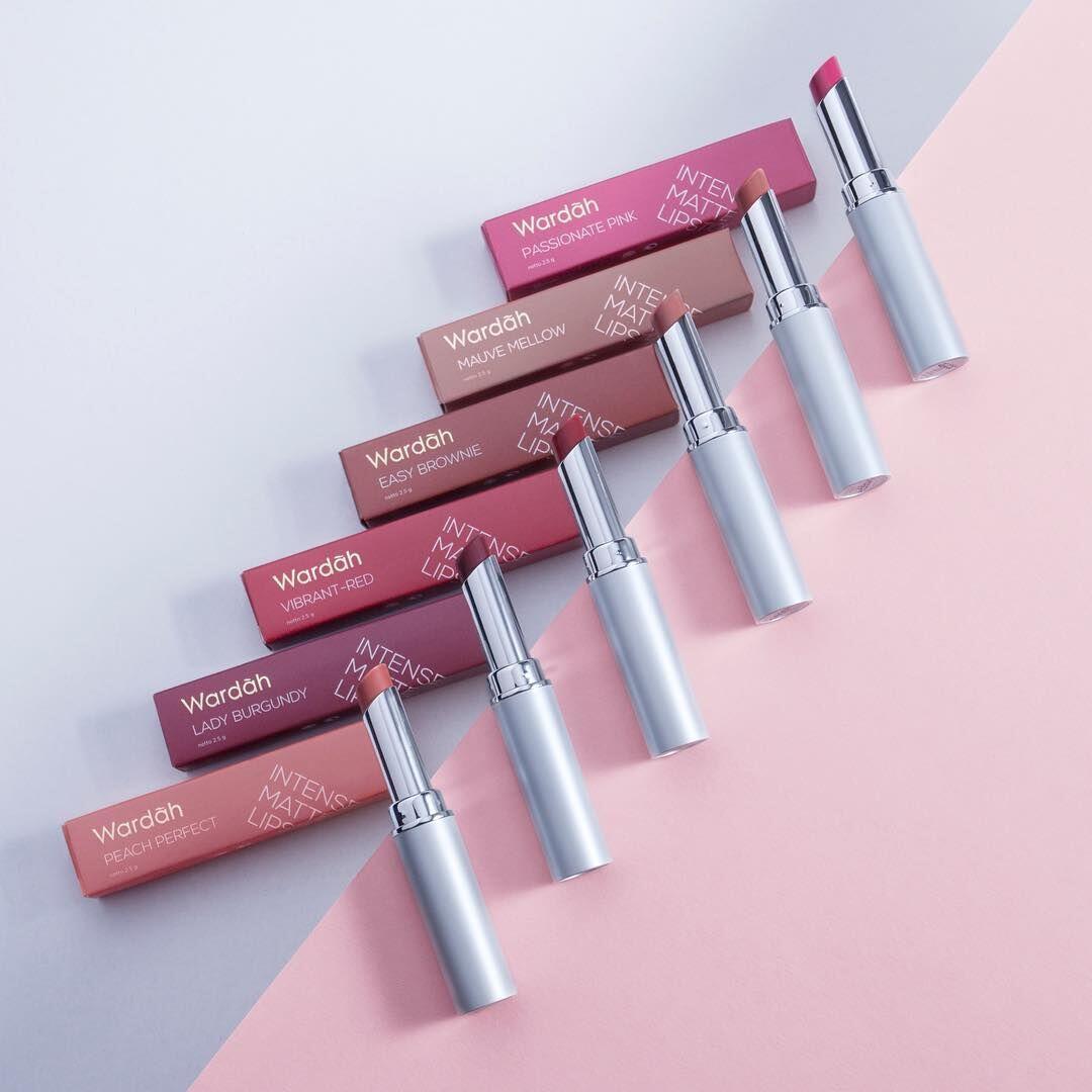 Ini 10 Lipstik Matte Merek Lokal yang Nyaman di Bibir