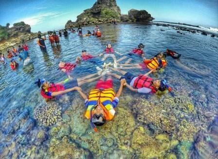 Snorkeling di Pantai Sadranan Jogja
