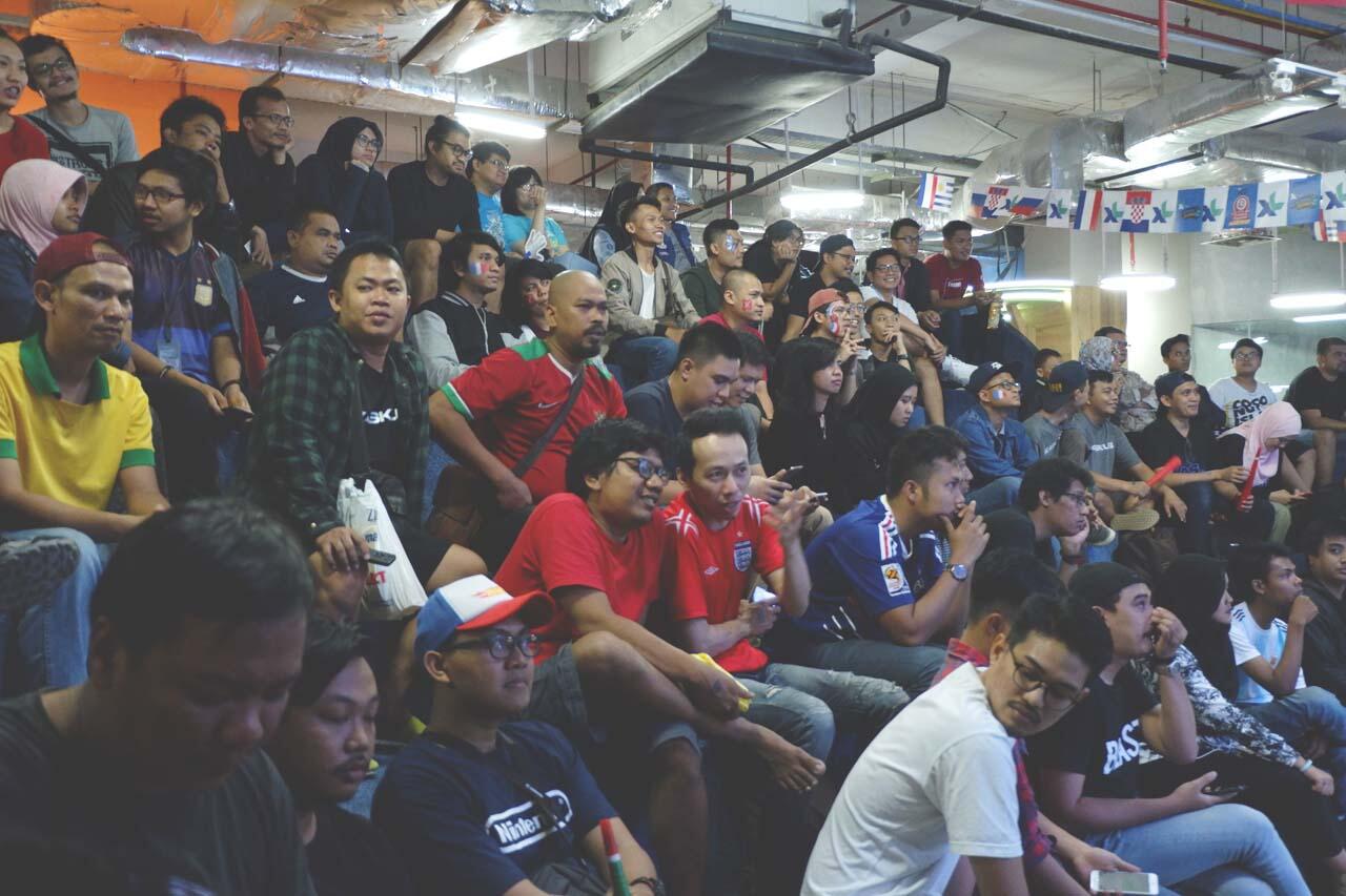 Keseruan Pesta Bola di KASKUS HQ - Day 1 &#91;Prancis vs Argentina&#93;