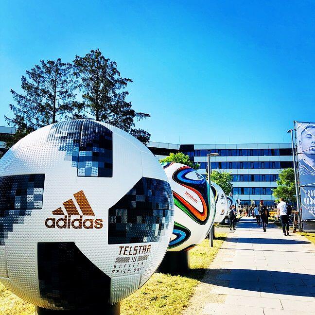 15 Potret Kemegahan Kantor Adidas, Asyik dan Futuristik Banget
