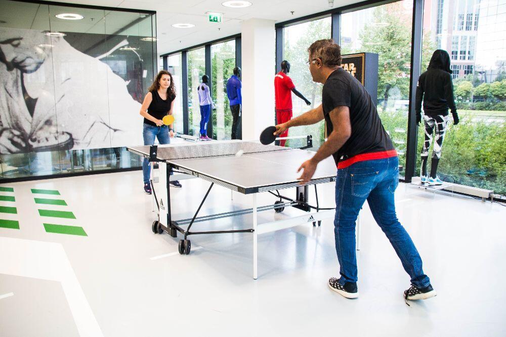 15 Potret Kemegahan Kantor Adidas, Asyik dan Futuristik Banget