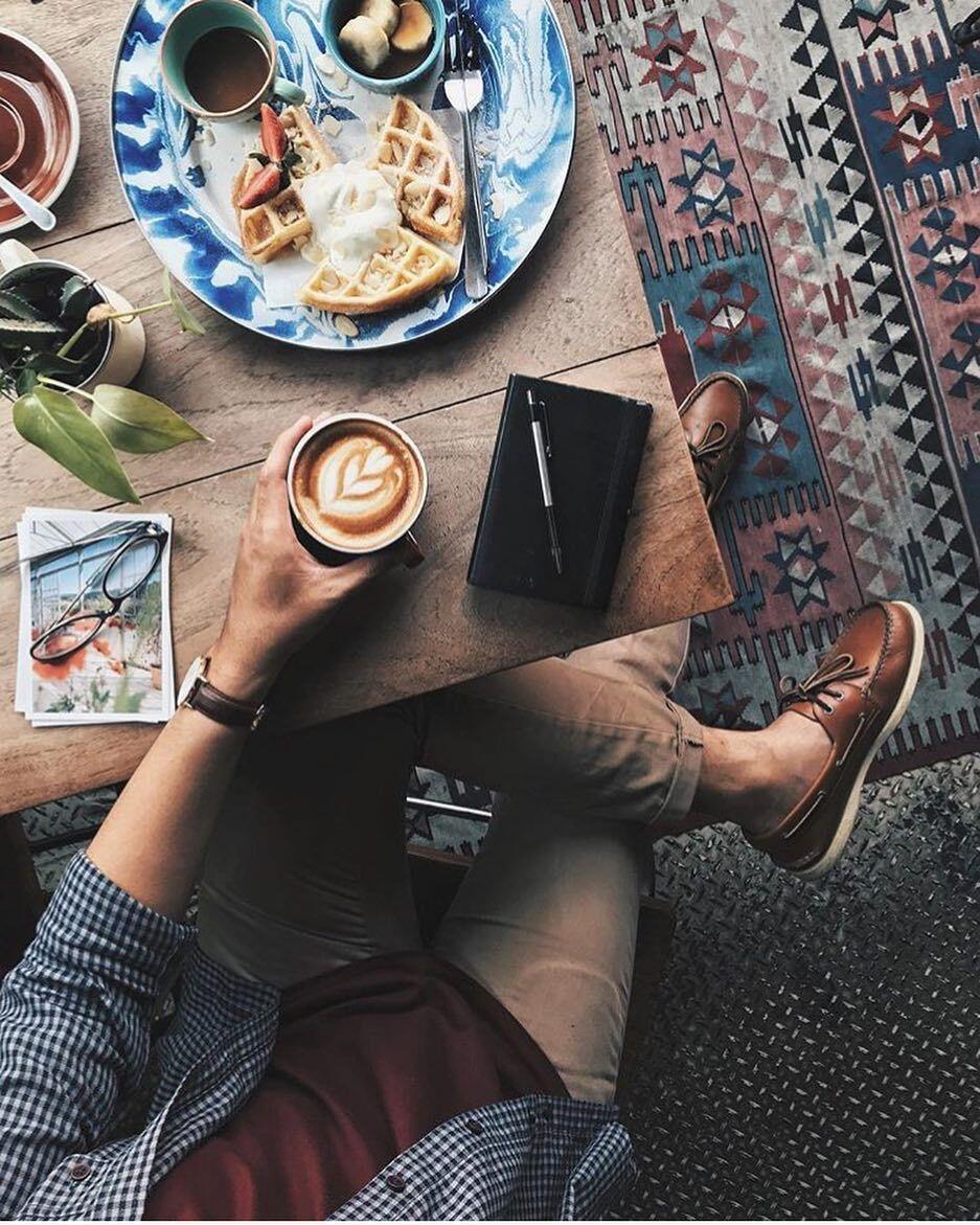 10 Kafe Kece di Surabaya yang Bikin Nongkrong Makin Seru