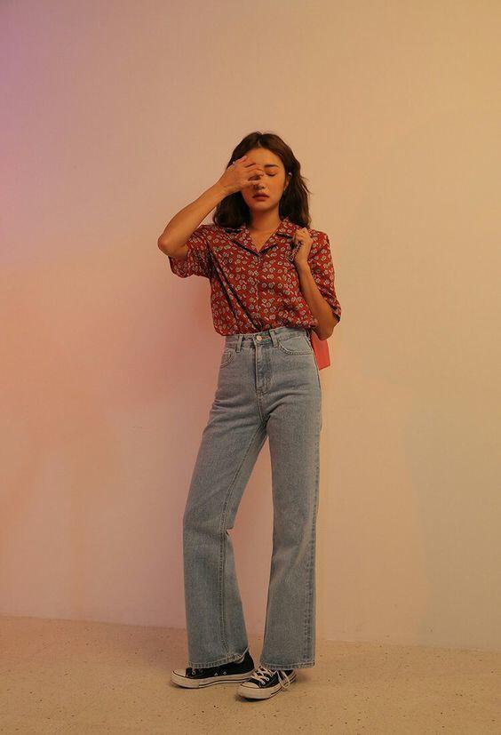 10 Ide Padu Padan Colorful Outfit untuk Gaya Casual nan Atraktif