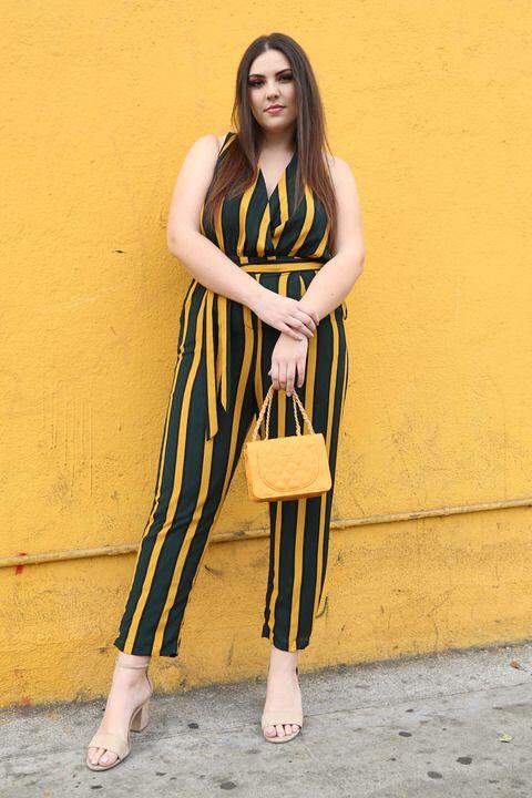 10 Ide Padu Padan Colorful Outfit untuk Gaya Casual nan Atraktif