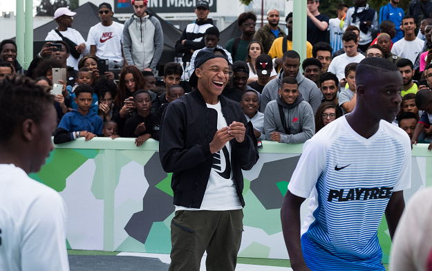 Kylian Mbappe Menyumbang Gajinya Sebesar £17000 Untuk Amal