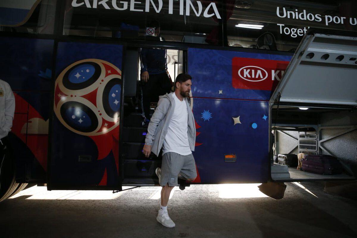 Messi Dihujat Publik, Ini Pembelaan dari Sang Ibu