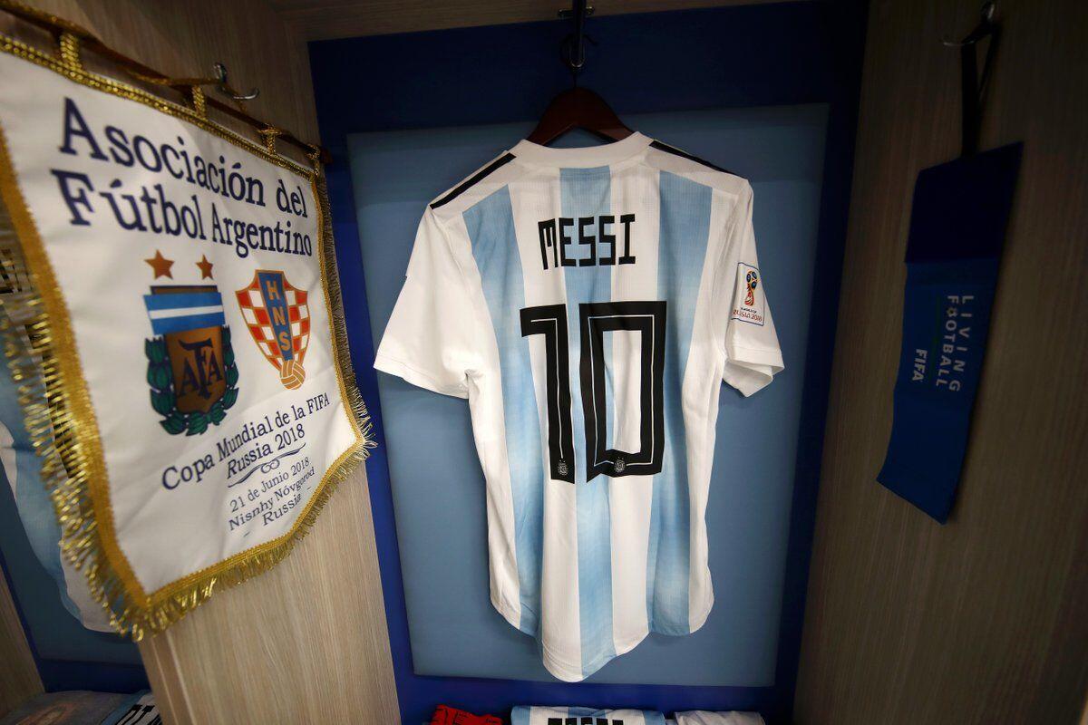 Messi Dihujat Publik, Ini Pembelaan dari Sang Ibu