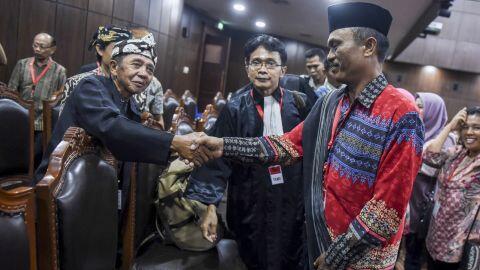Jalan Panjang Penghayat Menuju Kolom Agama KTP