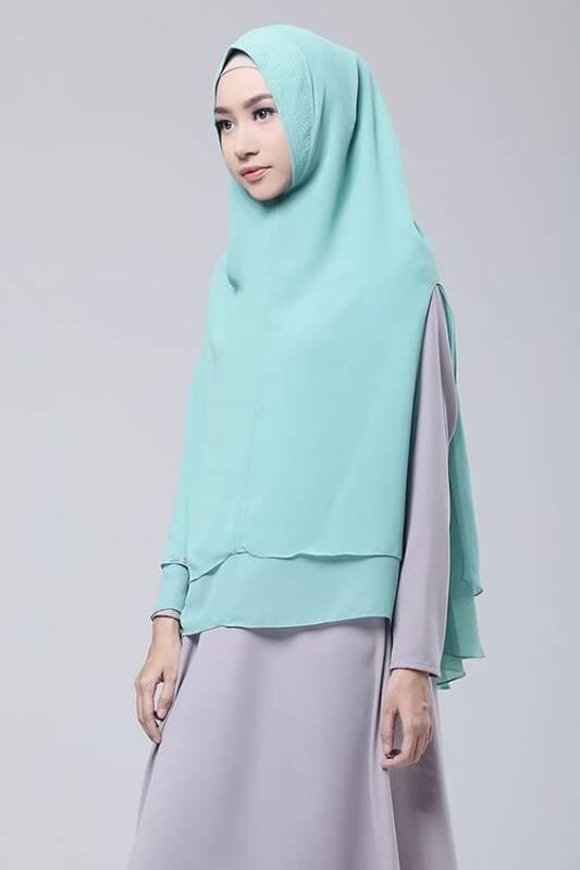 Waktu Nggak Terbuang Lagi Saat Pilih Warna Hijab. Coba Pakai Sesuai Bulan Kelahiranmu