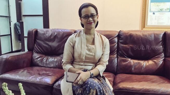 Diejek Kampungan di Senayan, Gadis Itu Putri Sultan Yogyakarta