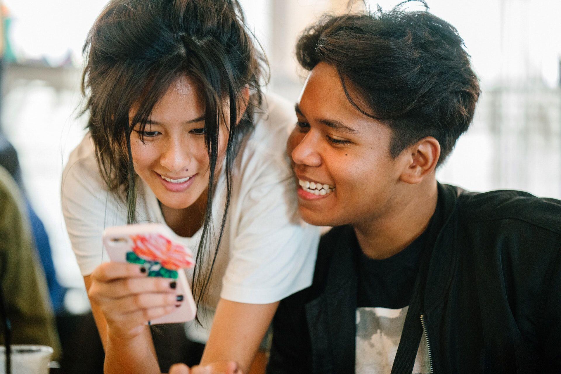 5 Zodiak yang Hatinya Sering Menjadi Tempat Persinggahan Sementara