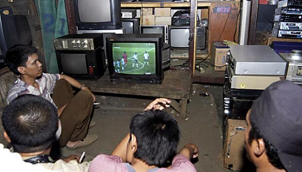INILAH BEBERAPA TIPE PENONTON PIALA DUNIA. MUNGKIN ENTE SALAH SATUNYA?