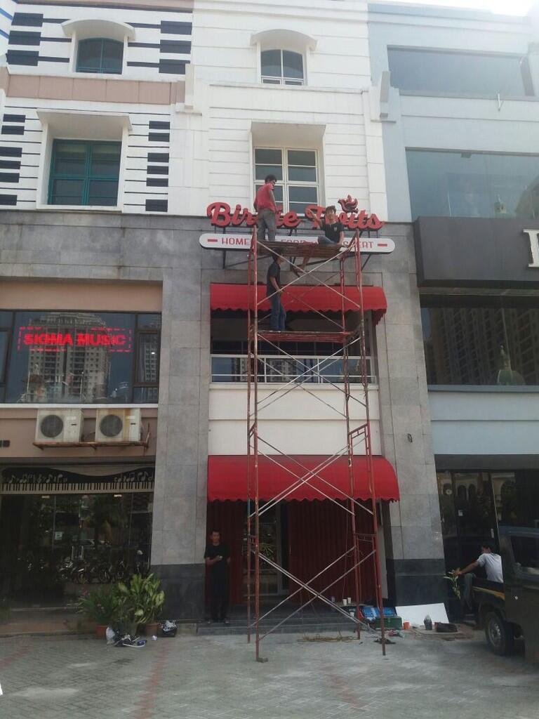 &#91;Jakarta Utara&#93; &#91;kelapa gading&#93; dibutuhkan kitchen dan waitress di birdie twits