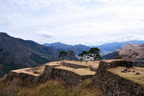 Takeda Castle Dan Cerita Tentang Kastil Di Balik Awan