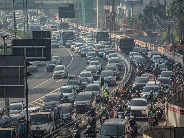 Situasi hari pertama uji coba perluasan ganjil-genap