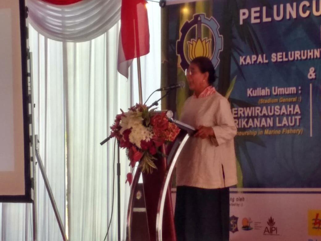 Menteri Susi Puji Kapal Bambu Karya ITS
