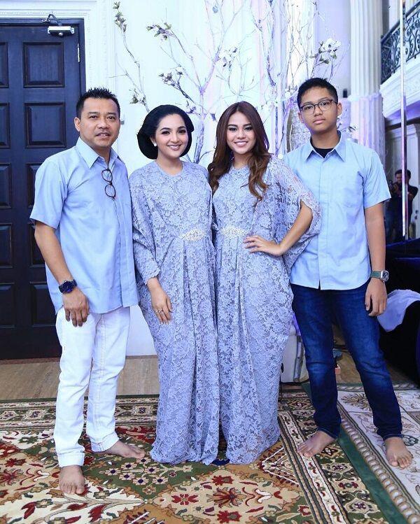10 Potret Kompaknya Outfit Keluarga Anang-Ashanty yang Fashionable