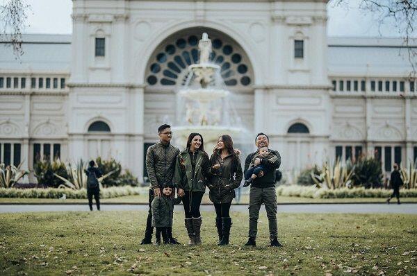 10 Potret Kompaknya Outfit Keluarga Anang-Ashanty yang Fashionable