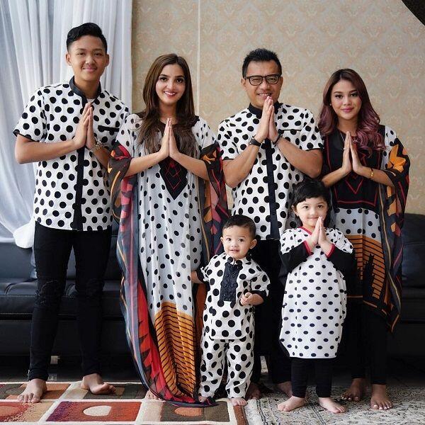 10 Potret Kompaknya Outfit Keluarga Anang-Ashanty yang Fashionable