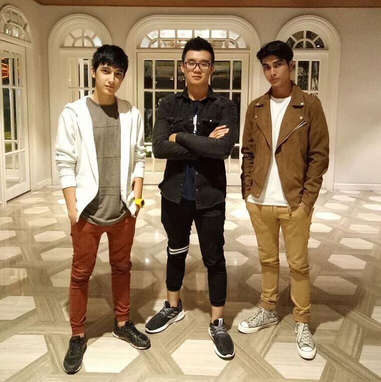 10 Style Hits Junior Roberts, Bikin Kamu Kelihatan Awet Muda!