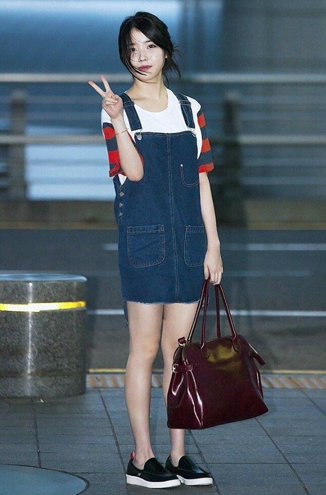 Tampil Trendy dengan 11 Ide Mix And Match Jeans ala IU