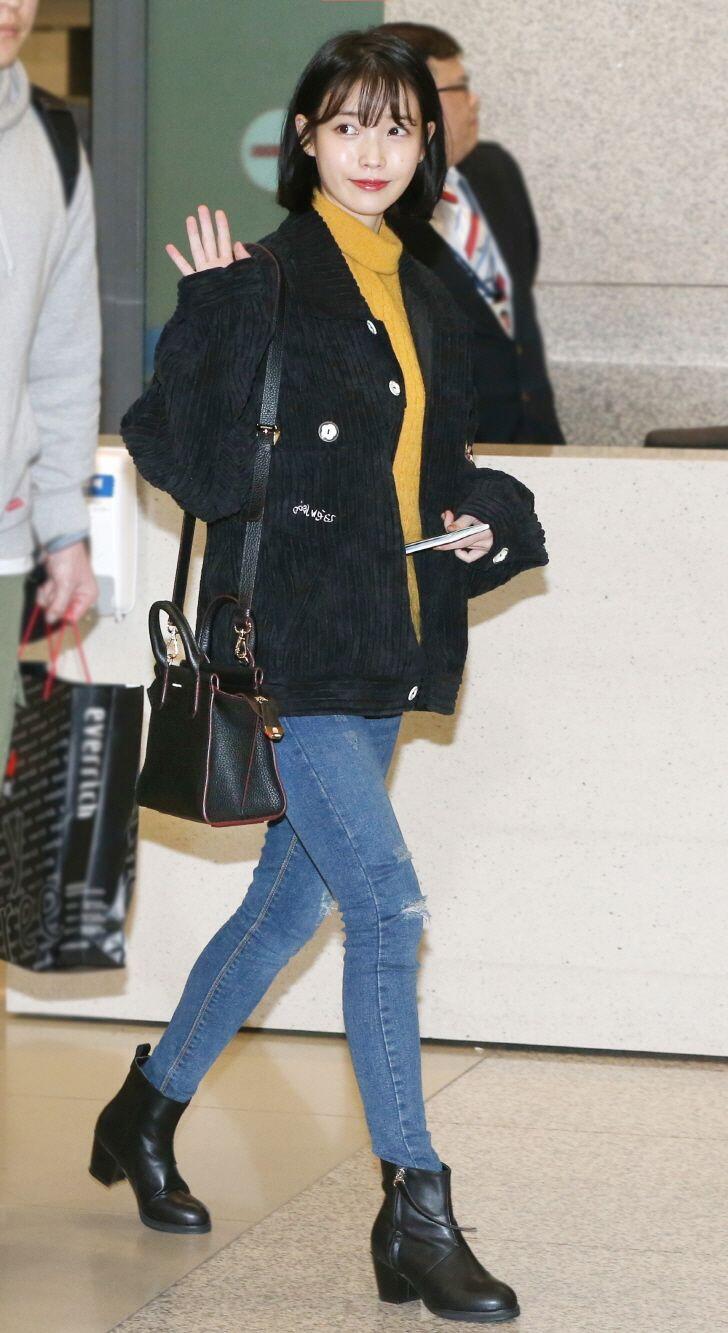 Tampil Trendy dengan 11 Ide Mix And Match Jeans ala IU