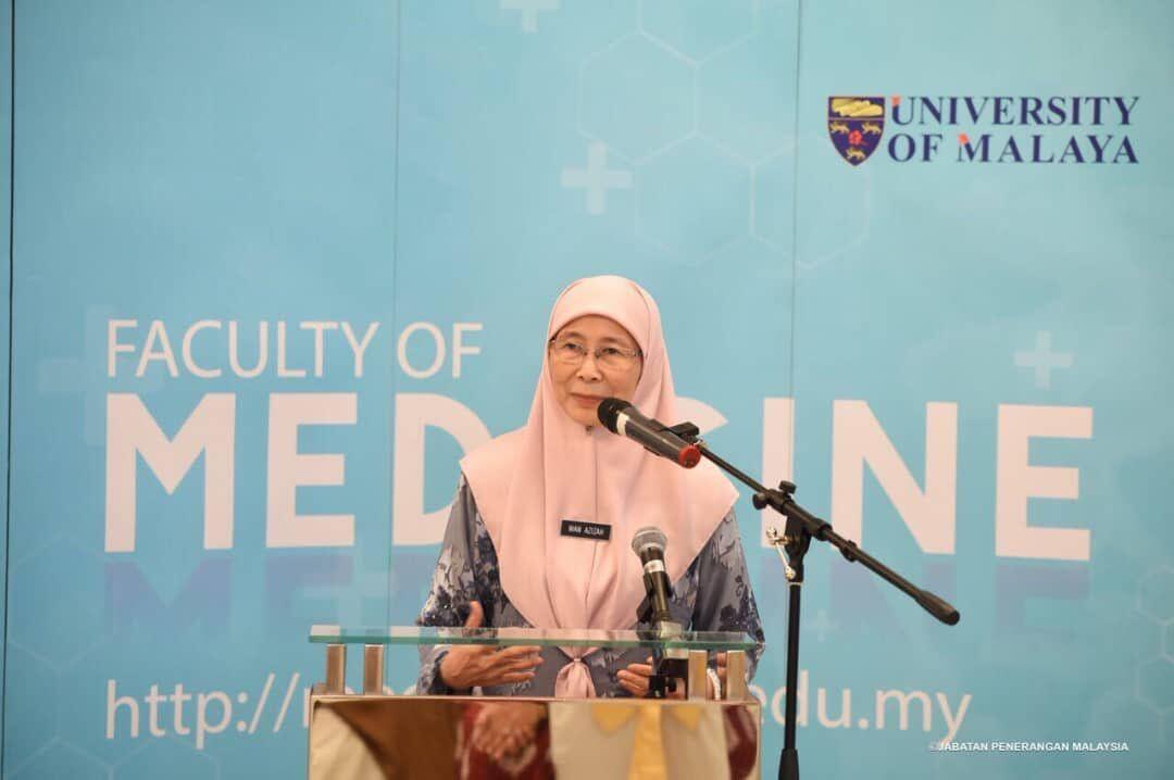 Perdana Menteri Malaysia Tunjuk Pemuda 25 Tahun sebagai Menteri