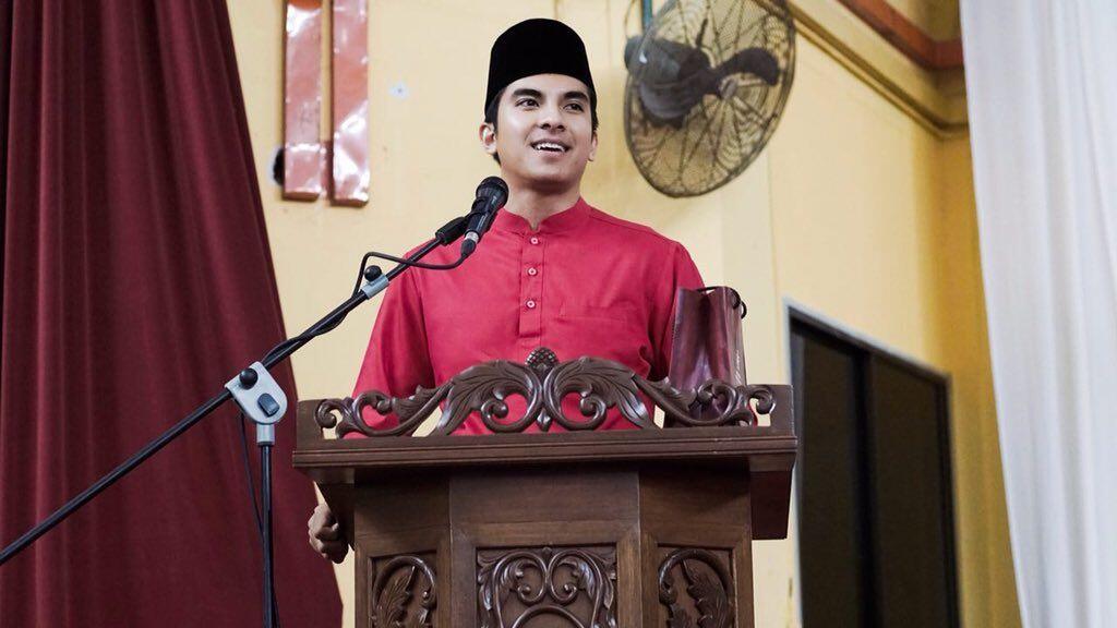 Perdana Menteri Malaysia Tunjuk Pemuda 25 Tahun sebagai Menteri