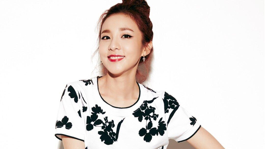 Walau Populer, 7 Idol KPop Ini Punya Kehidupan Super Keras