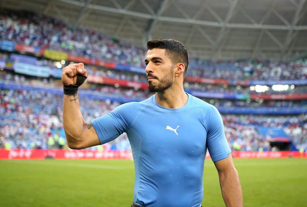 Pesan Simpatik Luis Suarez untuk Messi Setelah Argentina Tersingkir