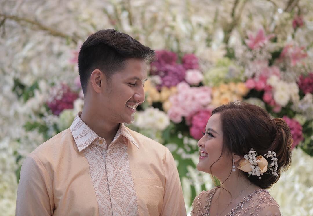 Segera Menikah, 10 Potret Manis Perjalanan Cinta Tasya dan Randi