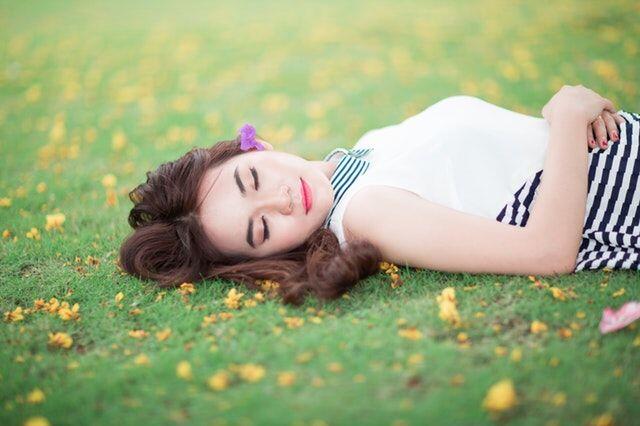 Girls, 5 Aturan Ini Harus Diperhatikan Saat Pakai Soft Lens!