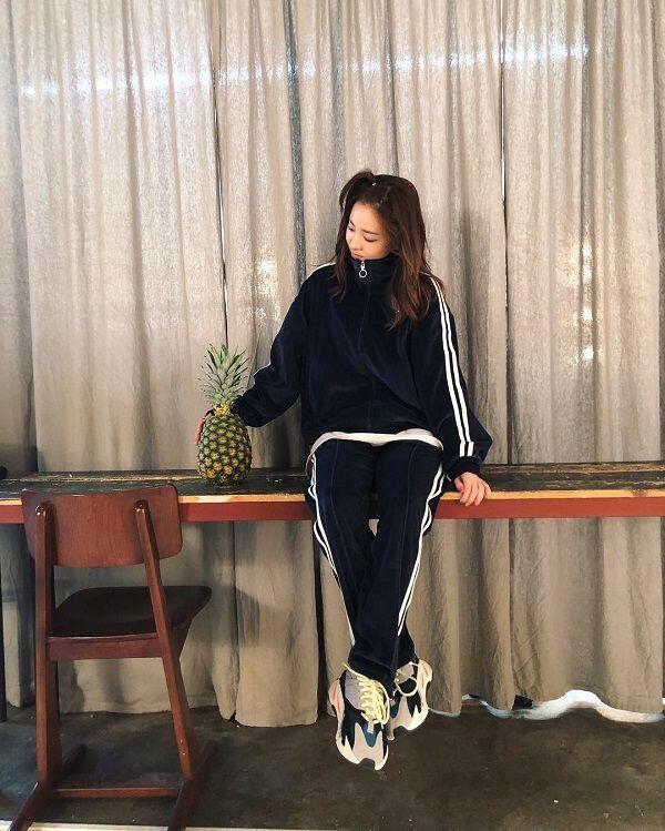 10 Gaya Athleisure Kece & Gak Ribet yang Bisa Ditiru Ala Sandara Park