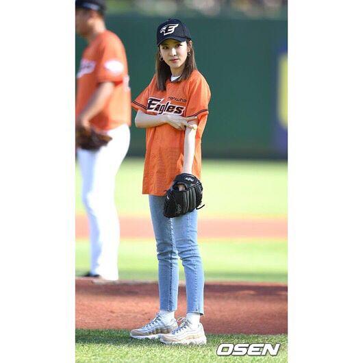 10 Gaya Athleisure Kece & Gak Ribet yang Bisa Ditiru Ala Sandara Park