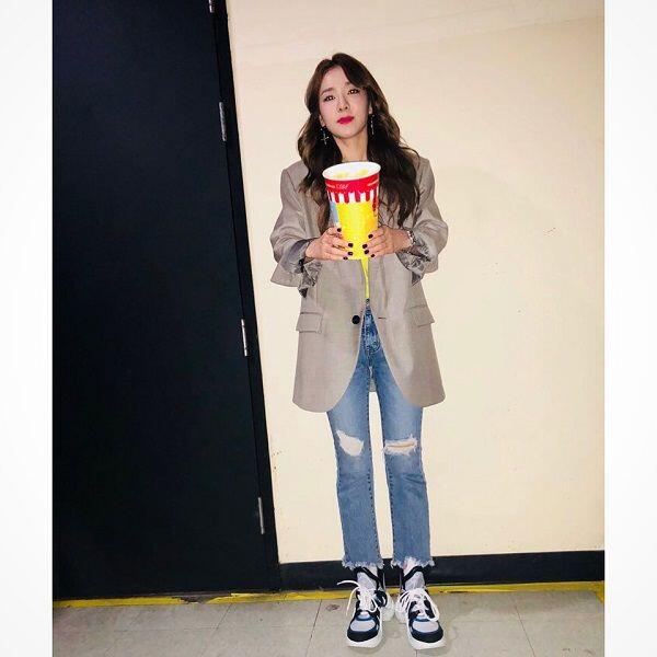 10 Gaya Athleisure Kece & Gak Ribet yang Bisa Ditiru Ala Sandara Park