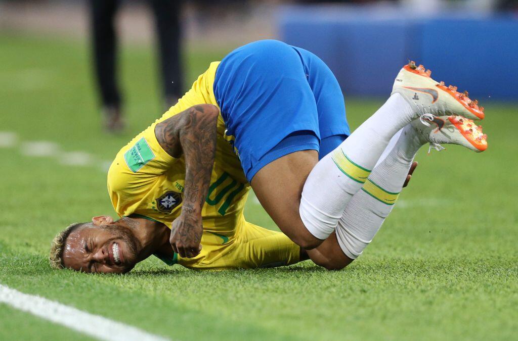 4 Ejekan Kocak Cantona untuk Neymar ini Bikin Jleb!