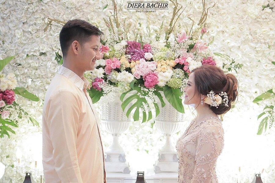 Akhirnya Bertunangan, Ini 10 Potret Romantisnya Tasya & Randi Bachtiar
