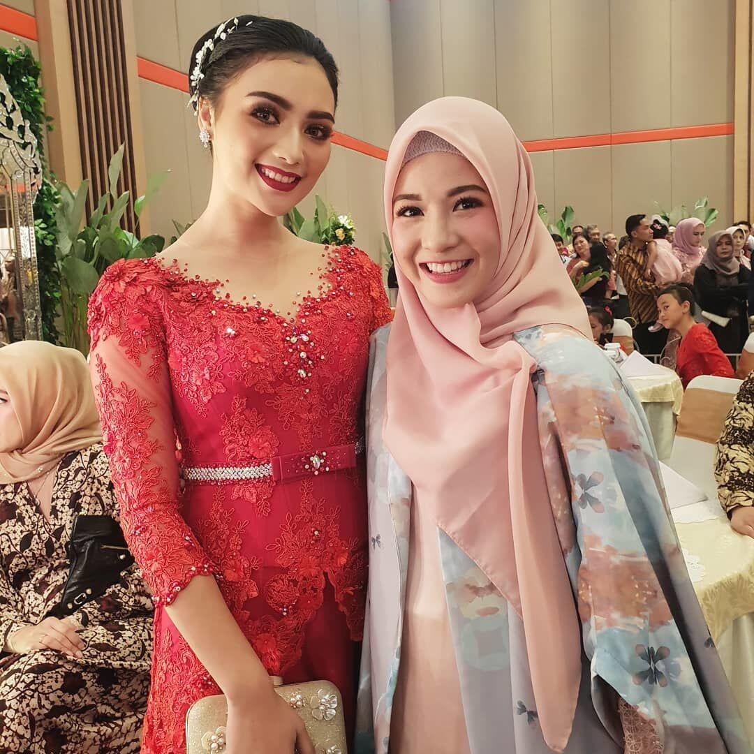 Mewah dan Elegan, 10 Potret Bahagia Resepsi Pernikahan Erica Putri