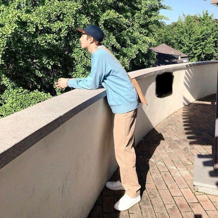 5 Gaya Simple RM BTS, Cocok Buat Kamu yang Ingin Tampil Santai