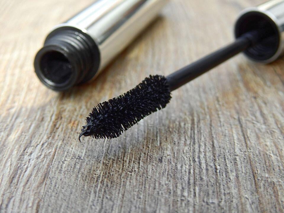 Waspada! 7 Produk Kecantikan Ini Sebaiknya Gak Digunakan Setiap Hari