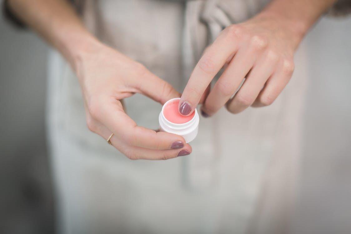 Waspada! 7 Produk Kecantikan Ini Sebaiknya Gak Digunakan Setiap Hari